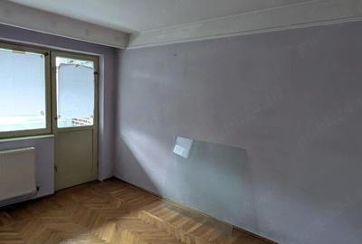 Apartament cu 3 camere semidecomandat în Viziru 1 - 7