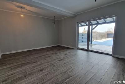 Casă cu 4 camere cu Teren 274 Mp în Remetea Mare - 4