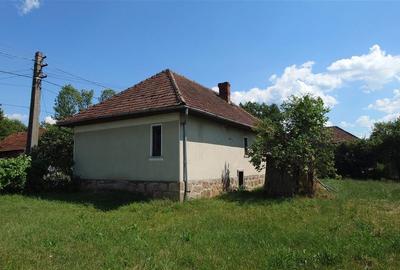 Teren generos si casa din caramida in satul istoric Tebea - 4