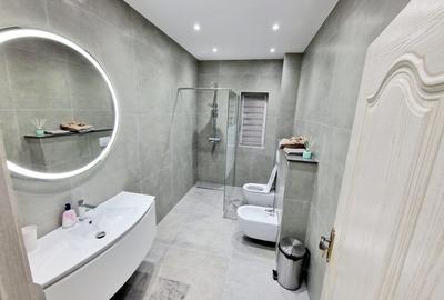 Apartament 2 camere 80mp, parter, Calea Bucovinei, Radauti