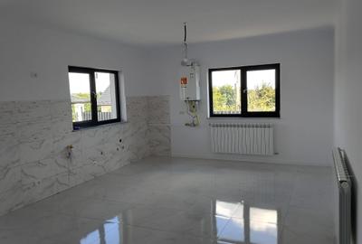 Casă individuală cu 4 camere cu Teren 400 Mp în Central - 3