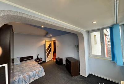 Apartament cu 4 camere decomandat, mobilat în Central - 16