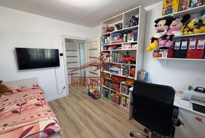 Apartament cu 3 camere semidecomandat, mobilat în Hipodrom 1 - 12