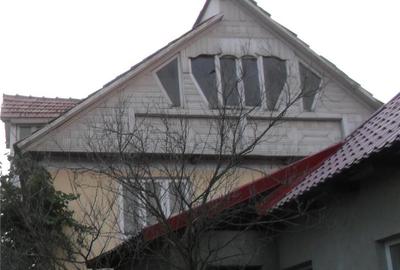 Casă cu 4 camere în Onești - 4