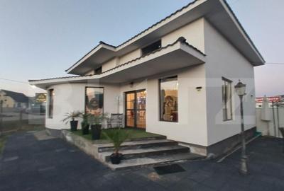 Casa de vanzare, plus afacere la cheie, la 25 de KM de Bistr - 2