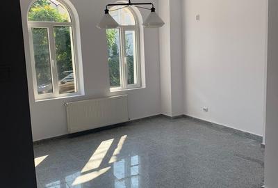 Casă cu 4 camere în Eminescu - 2