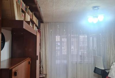 Apartament cu 2 camere semidecomandat în Războieni