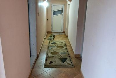 Casă cu 4 camere decomandat în Lăicăi - 7