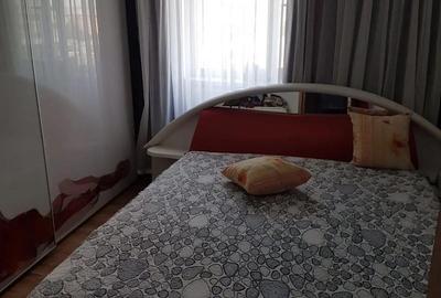 Apartament cu 4 camere decomandat în Central - 2