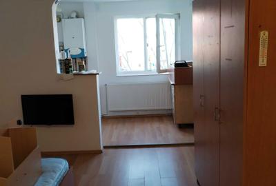 Garsonieră semidecomandată în Tractorul - 5