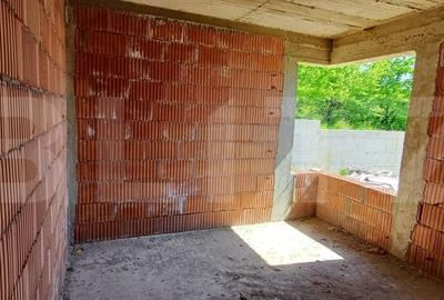 Casa la rosu 4 camere, 105 mp, 5 ari teren, zona Sigmir - 7