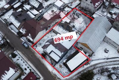 Casă cu 4 camere cu Teren 694 Mp în Central - 2