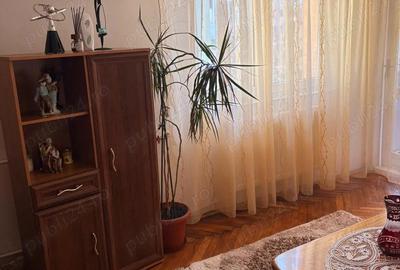 Apartament cu 3 camere decomandat în Crihala - 4