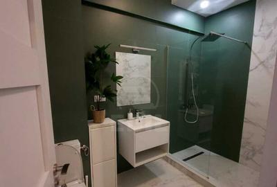 Apartament cu 2 camere DE LUX zona Teilor etaj 1!! - 1