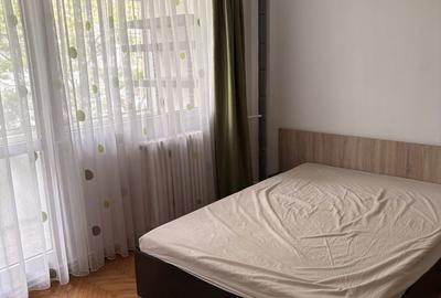Apartament cu 3 camere semidecomandat în Podu Roș - 3
