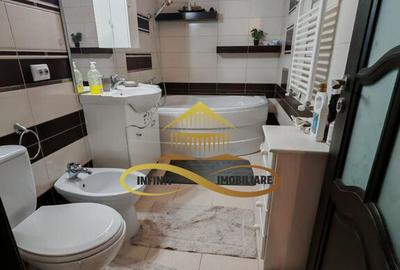 Apartament cu 3 camere de inchiriat - 27