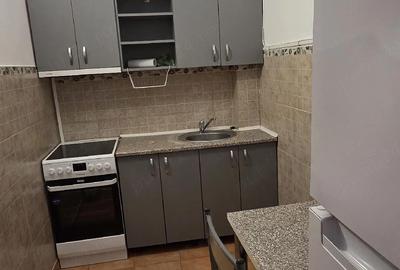 Garsonieră decomandată în Lipovei