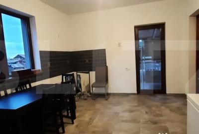 Casă cu 7 camere cu Teren 2600 Mp în Nord - 2