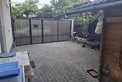 Vanzare apartament 2 camere la casa, singur in curte Centru zona Paris Parcul Fe - 3