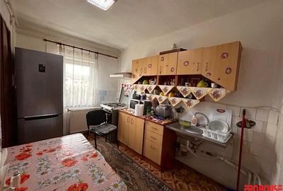 Apartament cu 2 camere decomandat în Republicii - 7