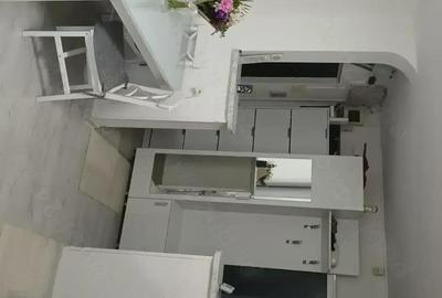 Apartament cu 3 camere decomandat în Noua - 8