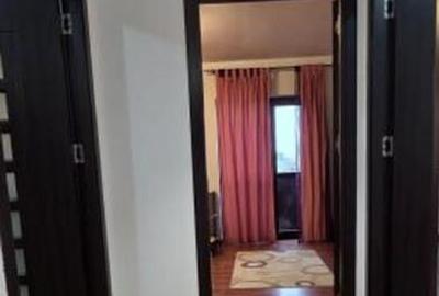 Garsonieră decomandată în Apărătorii Patriei