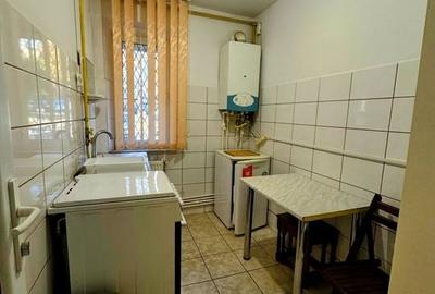 Piața Tomis 3 - garsonieră decomandată mobilată utilată - 4