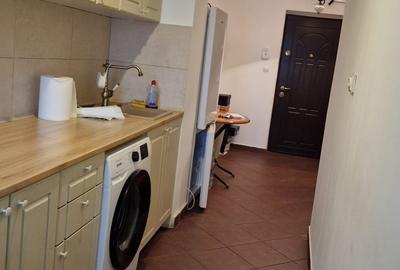 Garsonieră decomandată, mobilată în Vitan - 8