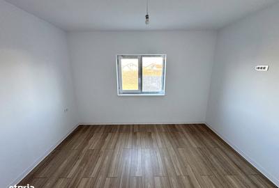 Casă cu 4 camere cu Teren 370 Mp în Miroslava - 3
