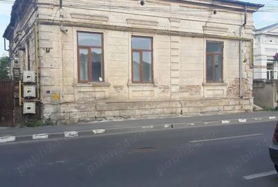 Vand Casa- Situata in zona centrala GALATI zona-0 - 2