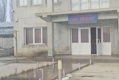 Spațiu comercial, de 750 mp, în Central - 3