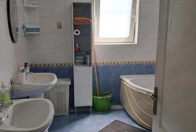 Casă cu Teren 500 Mp în Roșu - 3