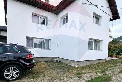 Casă cu 5 camere cu Teren 3072 Mp în Cicârlău - 15