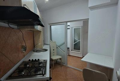 Garsonieră decomandată în Port - 10