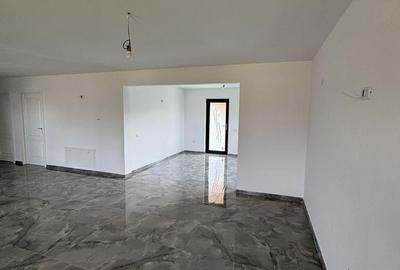 Casă cu 3 camere cu Teren 600 Mp în Cordun - 10