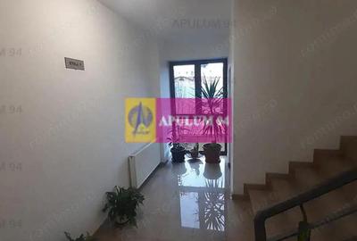 Apartament cu 3 camere decomandat în Băneasa