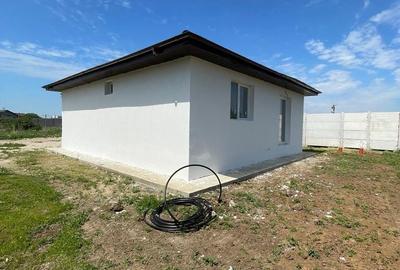 Casă cu 3 camere cu Teren 280 Mp în Central - 2