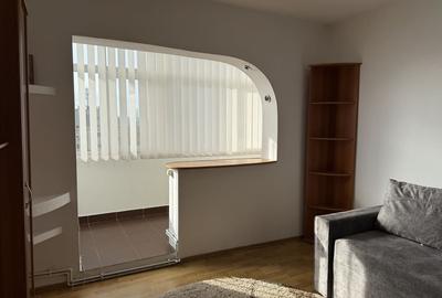 Garsonieră decomandată în Exercițiu - 9