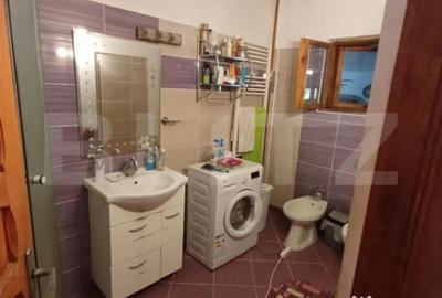 Casă cu 6 camere cu Teren 2420 Mp în Debarcader - 11