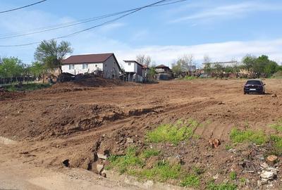 Teren de 1300 mp, în Bucovăț - 3