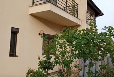 Duplex cu 4 camere cu Canalizare în Central - 11