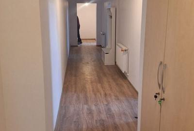 Apartament cu 4 camere în Central - 2