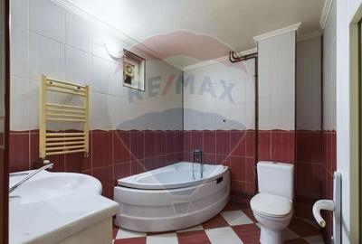 Casă cu 6 camere cu Teren 174 Mp în Andronache - 27