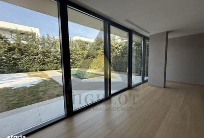 Casă cu 7 camere cu Teren 773 Mp în Central