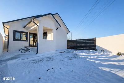 Casă cu 4 camere în Central