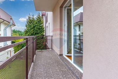 Apartament cu 3 camere semidecomandat, mobilat în Bună Ziua