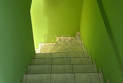 Casă cu două apartamente și teren generos în zona Iulius Mall. - 2