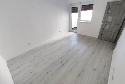 Ap 2 cam LA CHEIE geam baie, decomandat, lift, 2x 14 mp /camera, balcon mare - 4