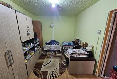 Apartament cu 2 camere nedecomandat, mobilat în Micro I - 15