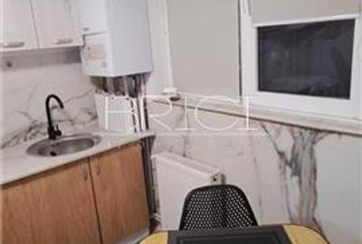 Apartament cu 3 camere semidecomandat în Gemenii - 4